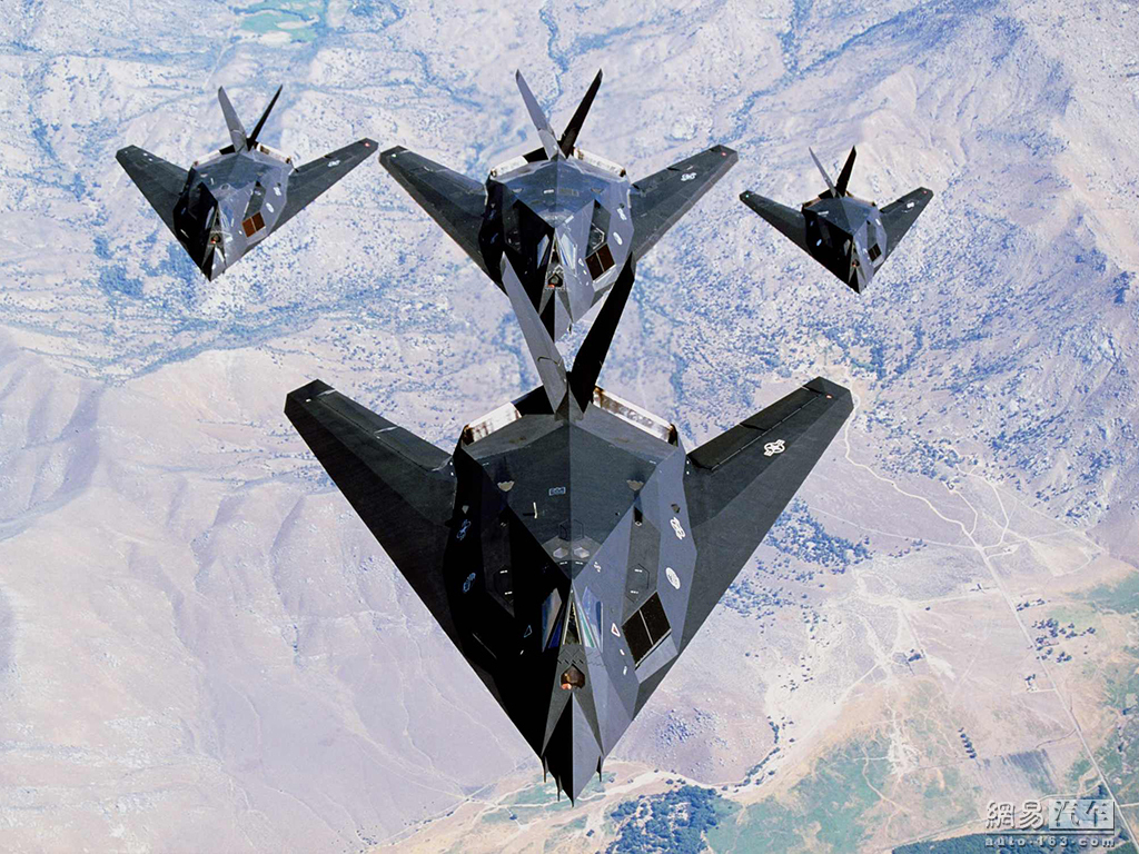 揭秘F-117隱形戰(zhàn)斗機(jī)，空戰(zhàn)傳奇的先驅(qū)之作，F(xiàn)-117隱形戰(zhàn)斗機(jī)，空戰(zhàn)傳奇的先驅(qū)揭秘