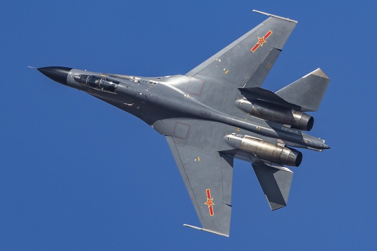 殲-11戰(zhàn)斗機(jī)深度解析資料，殲-11戰(zhàn)斗機(jī)深度解析與性能探討