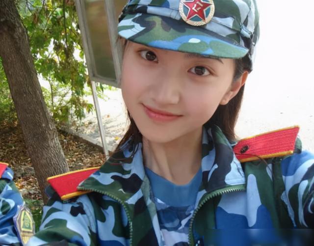 軍事直播間董嘉耀，一位軍事領(lǐng)域的佼佼者，董嘉耀，軍事領(lǐng)域的翹楚，深度解析軍事直播間
