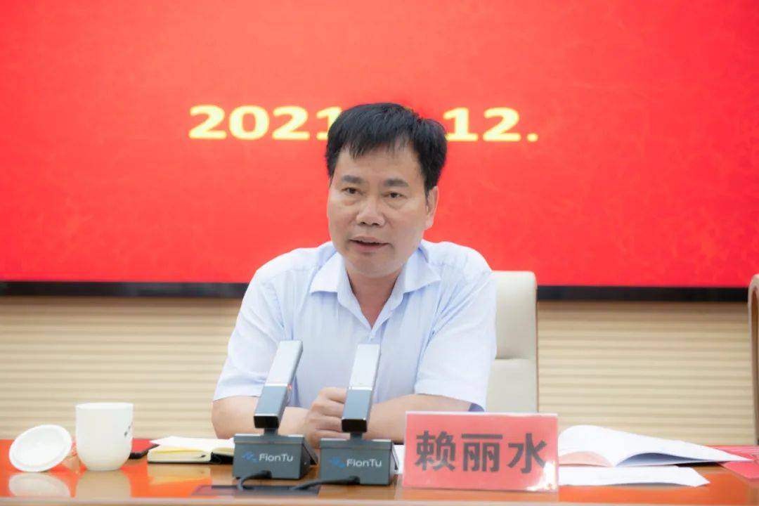 二四六香港資料期期中，深度解析與SEO優(yōu)化策略，深度解析香港期期中資料，SEO優(yōu)化策略揭秘